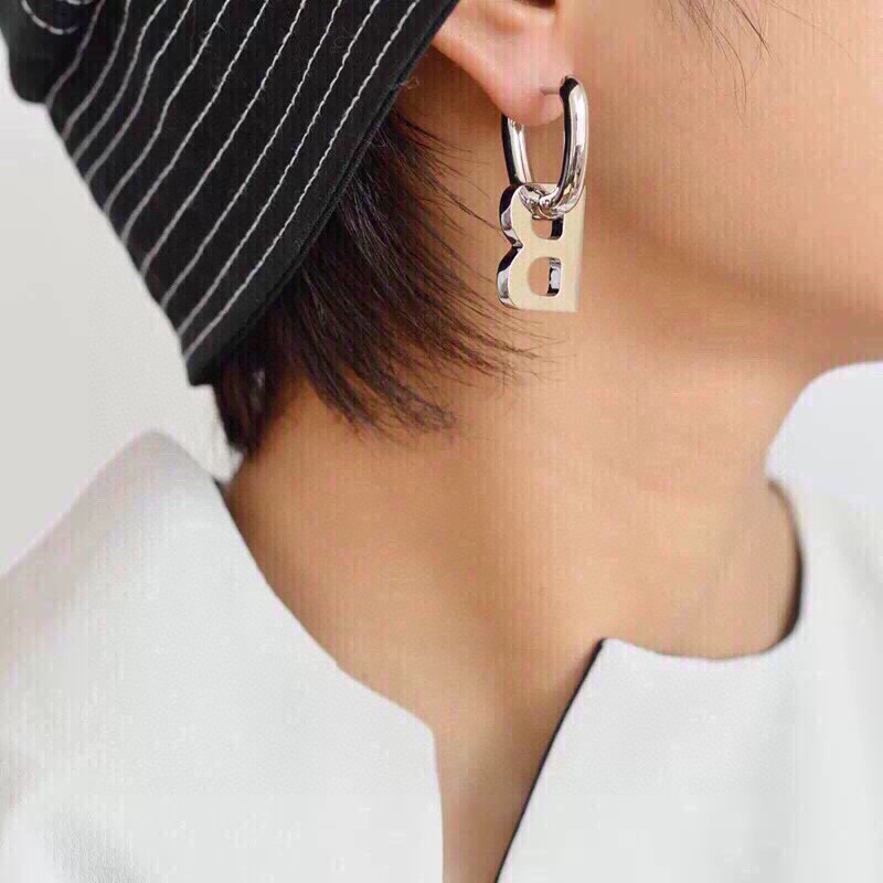 Ba1en*iaga earrings